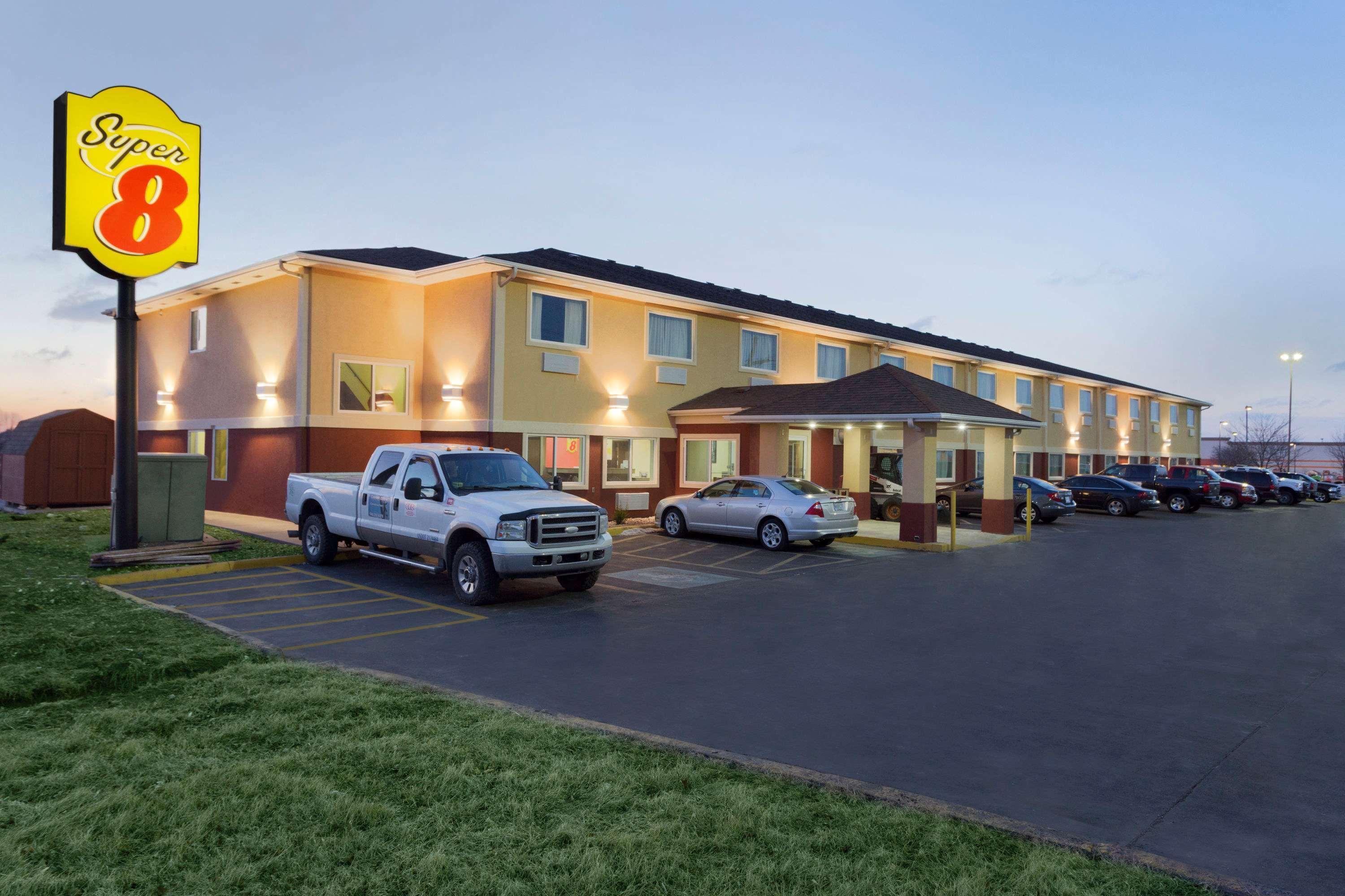 Motel Super 8 By Wyndham Lees Summit à Lee's Summit Extérieur photo